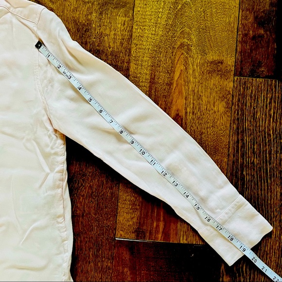 Banana Republic Pink Button-down Shirt in Parker Tunic Fit, Petite, Size XS/TP - Picture 9 of 9